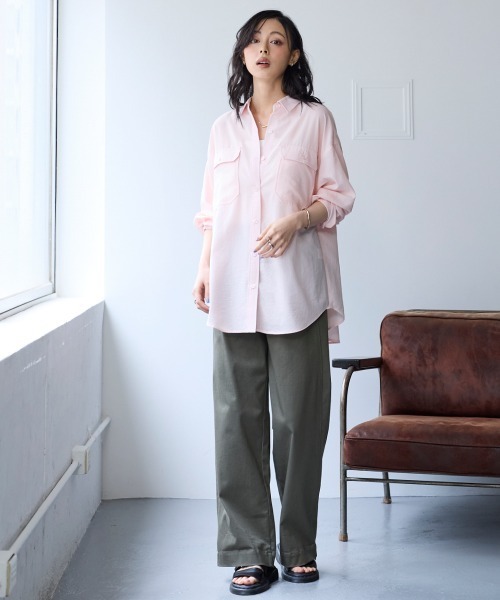 SMILE LAND（スマイルランド）の「＜大きいサイズ＞【美極シャツ】ダブルポケットニューノーマルシャツ（シャツ/ブラウス・レディース・ベージュ/サーモンピンク/チャコール/サックスブルー・3L/LL/L/5L/4L）」の7枚目の写真