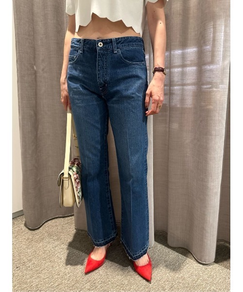 ESTNATION(エストネーション)の「ESTNATION / フレアデニムパンツ(デニムパンツ・レディース・ブルー・38/36/34)」の4枚目の写真