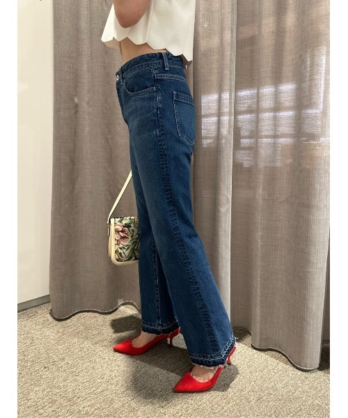 ESTNATION(エストネーション)の「ESTNATION / フレアデニムパンツ(デニムパンツ・レディース・ブルー・38/36/34)」の3枚目の写真