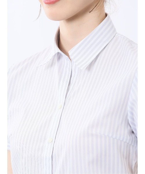 m.f.editorial（エムエフエディトリアル）の「【ストレッチ 形態安定 透け防止 UVカット】m.f.エディトリアル レディース スキッパーカラー 半袖 ブラウス（ビジネスシャツ・レディース・グレー・MEDIUM/LARGE）」の8枚目の写真