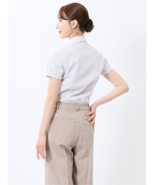 m.f.editorial（エムエフエディトリアル）の「【ストレッチ 形態安定 透け防止 UVカット】m.f.エディトリアル レディース スキッパーカラー 半袖 ブラウス（ビジネスシャツ・レディース・グレー・MEDIUM/LARGE）」の6枚目の写真