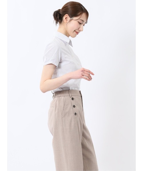 m.f.editorial（エムエフエディトリアル）の「【ストレッチ 形態安定 透け防止 UVカット】m.f.エディトリアル レディース スキッパーカラー 半袖 ブラウス（ビジネスシャツ・レディース・グレー・MEDIUM/LARGE）」の5枚目の写真