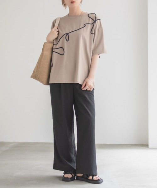 HusHusH（ハッシュアッシュ）の「HusHusH コード刺繍Tシャツ（Tシャツ/カットソー・レディース・オフホワイト/チャコールグレー/ベージュ・M/L）」の15枚目の写真