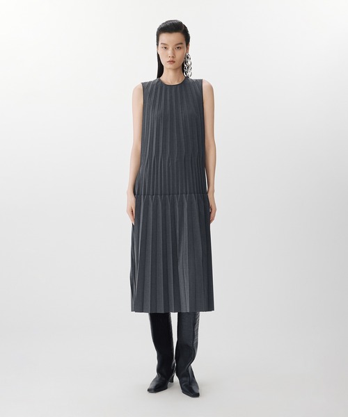 JNBY（ジェーエヌビーワイ）の「Rhythmic Pleated Dress / プリーツドレスワンピース（ドレス・レディース・グレー/ブラック・40/38/36）」の3枚目の写真