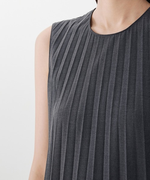 JNBY（ジェーエヌビーワイ）の「Rhythmic Pleated Dress / プリーツドレスワンピース（ドレス・レディース・グレー/ブラック・40/38/36）」の17枚目の写真