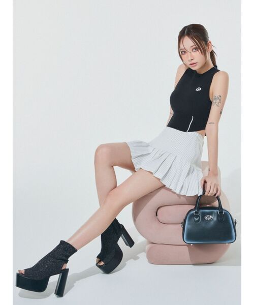 GYDA(ジェイダ)の「GD GLITTERブーツサンダル(サンダル・レディース・ブラック・SMALL/MEDIUM/LARGE)」の3枚目の写真