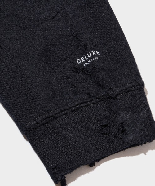 DELUXE（デラックス）の「DELUXE LOGO SAVAGE CREW（スウェット・メンズ・ブラック/グレー・X-LARGE/LARGE/MEDIUM/SMALL）」の9枚目の写真