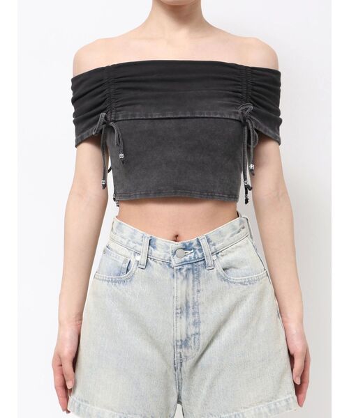 EMODA（エモダ）の「ギャザーオフショルダーリボントップ（Tシャツ/カットソー・レディース・カーキ/ホワイト/ブラック/グレー・FREE）」の2枚目の写真
