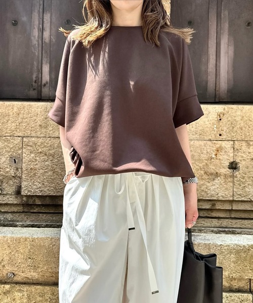 Emma Taylor(エマテイラー)の「ライトダンボールドロストヘムプルオーバー(Tシャツ/カットソー・レディース・ホワイト/ブラウン/ブラック/チャコールグレー・FREE)」の4枚目の写真