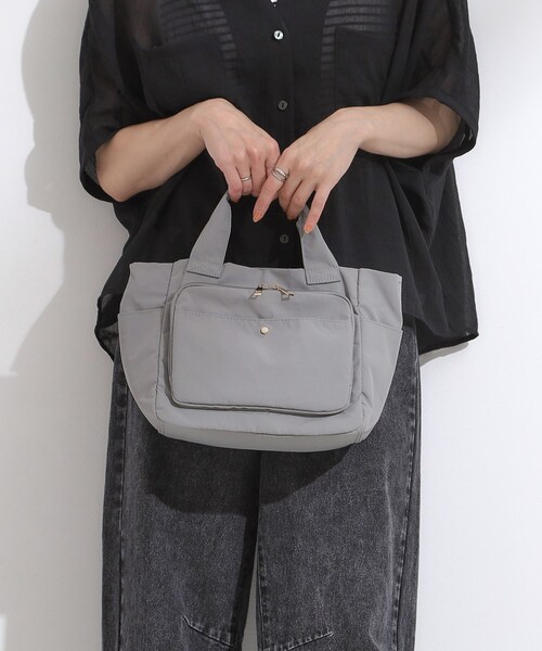 SHOO・LA・RUE(シューラルー)の「【撥水/2WAY】フロントポケット10ポケットトートバッグ(トートバッグ・レディース・ブラック/グレー/ブルー・00)」の13枚目の写真