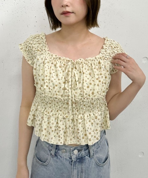 archives（アルシーヴ）の「花柄シャーリングオフショルブラウス（シャツ/ブラウス・レディース・アイボリー/ブラック/イエロー・MEDIUM）」の5枚目の写真