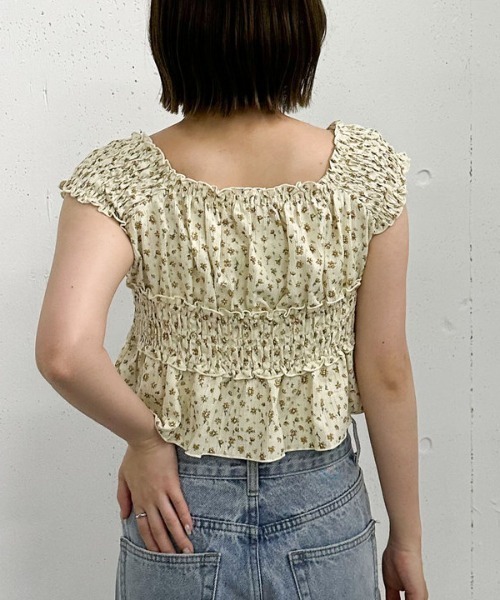 archives（アルシーヴ）の「花柄シャーリングオフショルブラウス（シャツ/ブラウス・レディース・アイボリー/ブラック/イエロー・MEDIUM）」の7枚目の写真