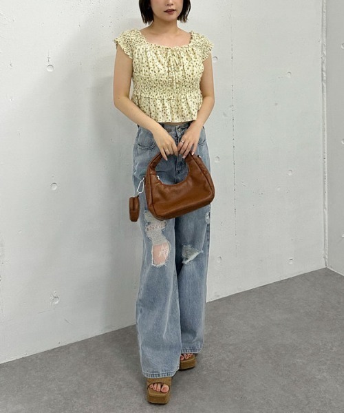 archives（アルシーヴ）の「花柄シャーリングオフショルブラウス（シャツ/ブラウス・レディース・アイボリー/ブラック/イエロー・MEDIUM）」の8枚目の写真