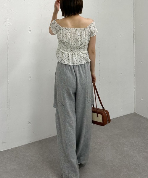 archives（アルシーヴ）の「花柄シャーリングオフショルブラウス（シャツ/ブラウス・レディース・アイボリー/ブラック/イエロー・MEDIUM）」の17枚目の写真