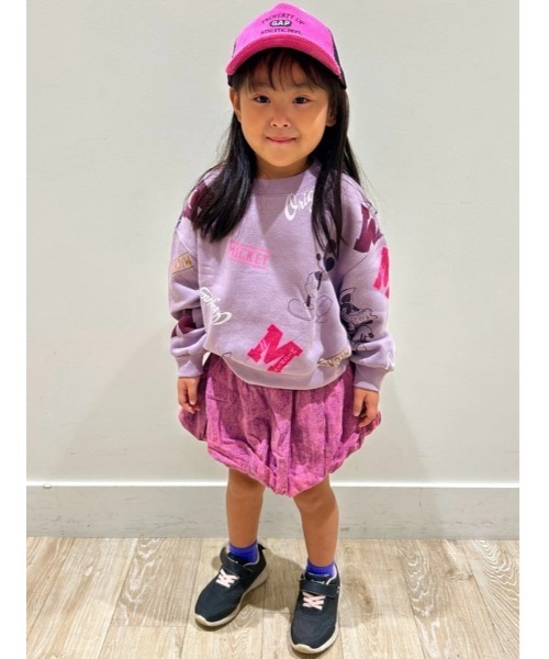 GAP（ギャップ）の「GapKids × ディズニー オーバーサイズ プリント スウェットシャツ（スウェット・キッズ・パープル・110cm/120cm/130cm/140cm/150cm/160cm）」の5枚目の写真