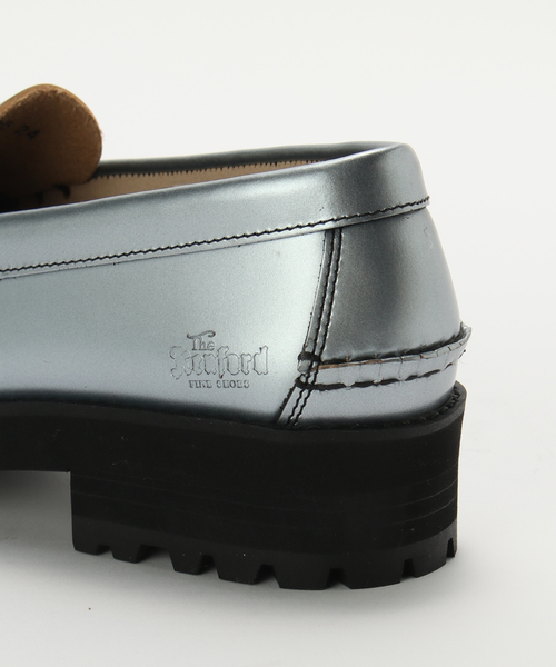 The Kenford Fineshoes(ケンフォードファインシューズ)の「The Kenford Fineshoes / ケンフォード ファインシューズ TANK SOLE LOAFERS SLBL(ローファー・レディース・シルバー・23.5cm/24cm/24.5cm/23cm/22.5cm/25cm)」の10枚目の写真
