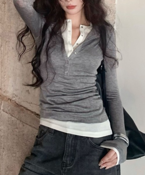 LYEON（リヨン）の「ボタンレイヤードカットソー（Tシャツ/カットソー・レディース・ブラック/グレー・FREE）」の5枚目の写真
