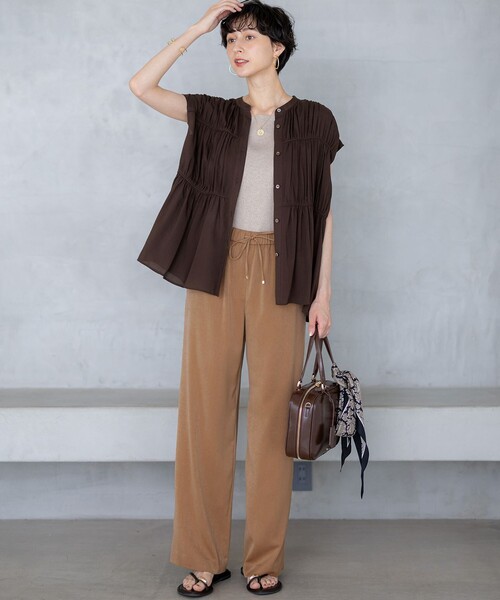 23区（ニジュウサンク）の「【接触冷感/WEB&一部店舗限定】レーヨンスパローン ティアード ブラウス（シャツ/ブラウス・レディース・ダークブラウン系/黄土色系/ブラック系/アイボリー系・38）」の9枚目の写真