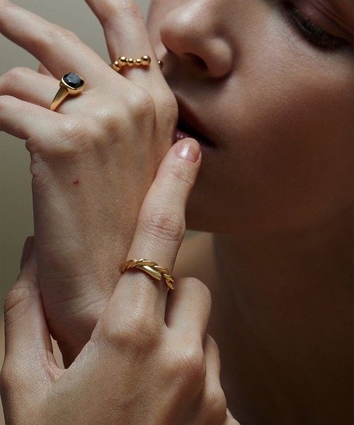 Black Spinel Square Ring（リング）｜Fauvirame（フォーヴィ