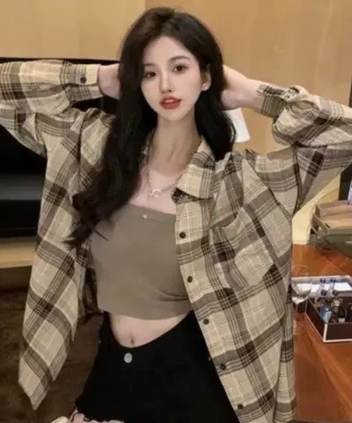 SHEPP（シープ）の「ルーズシルエット チェックシャツ 長袖 / 10色展開（シャツ/ブラウス・レディース・ブラック/アイボリー/グレー/ブルー/ブラウン/グリーン/ライトブルー/ネイビー/ベージュ/ピンク・S/M）」の5枚目の写真