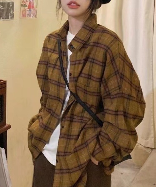 SHEPP（シープ）の「ルーズシルエット チェックシャツ 長袖 / 10色展開（シャツ/ブラウス・レディース・ブラック/アイボリー/グレー/ブルー/ブラウン/グリーン/ライトブルー/ネイビー/ベージュ/ピンク・S/M）」の4枚目の写真