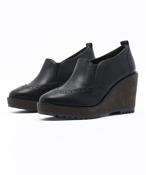 Heather(ヘザー)の「ウイングチップブーティー 707844(ブーティ・レディース・レッド系その他/ブラック・LARGE/MEDIUM)」の1枚目の写真