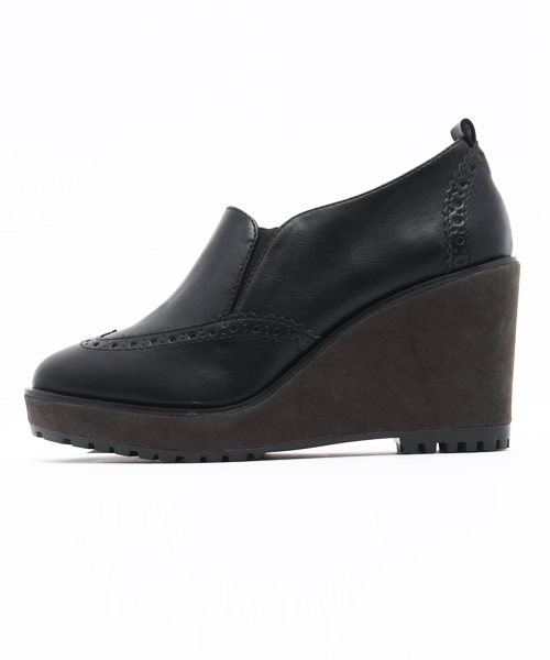 Heather(ヘザー)の「ウイングチップブーティー 707844(ブーティ・レディース・レッド系その他/ブラック・LARGE/MEDIUM)」の3枚目の写真