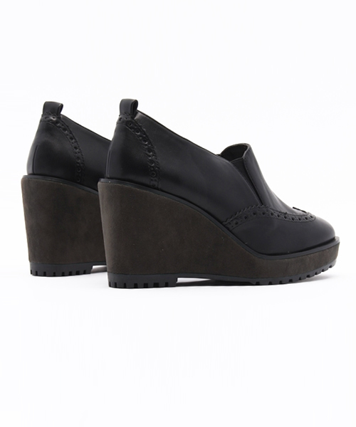 Heather(ヘザー)の「ウイングチップブーティー 707844(ブーティ・レディース・レッド系その他/ブラック・LARGE/MEDIUM)」の5枚目の写真