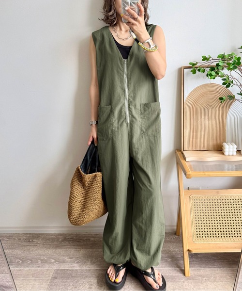 AMELY（エミリー）の「前後2WAY撥水orデニムサロペット（サロペット/オーバーオール・レディース・ブルー系1/モカ/ブラック/ブルー系2/チャコール/カーキ・C/L/M）」の5枚目の写真