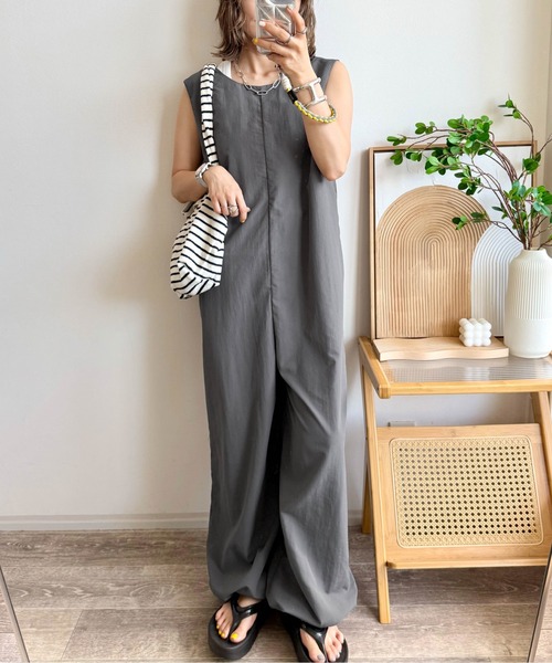 AMELY（エミリー）の「前後2WAY撥水orデニムサロペット（サロペット/オーバーオール・レディース・ブルー系1/モカ/ブラック/ブルー系2/チャコール/カーキ・C/L/M）」の3枚目の写真