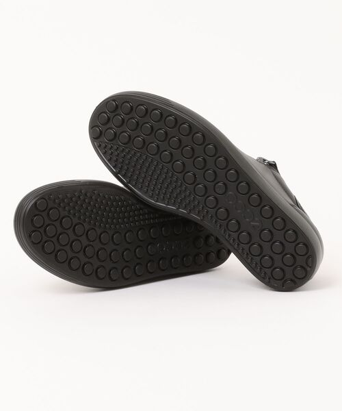 ECCO（エコー）の「快適フィット SOFT 7 サイドジップスニーカー しなやか上質カウレザー 本革（スニーカー・レディース・ブラック・36/37/38/39/35/40）」の3枚目の写真