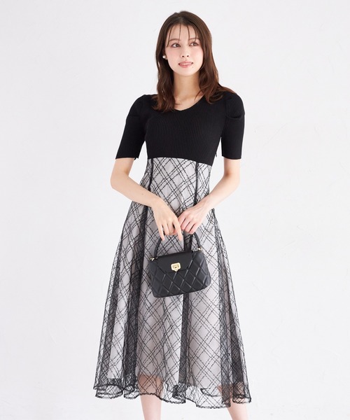 tocco closet(トッコ クローゼット)の「リブニット×スパンコールシアーチェックバックレースアップドッキングワンピース(ワンピース・レディース・オフホワイト/ブラック・M)」の1枚目の写真