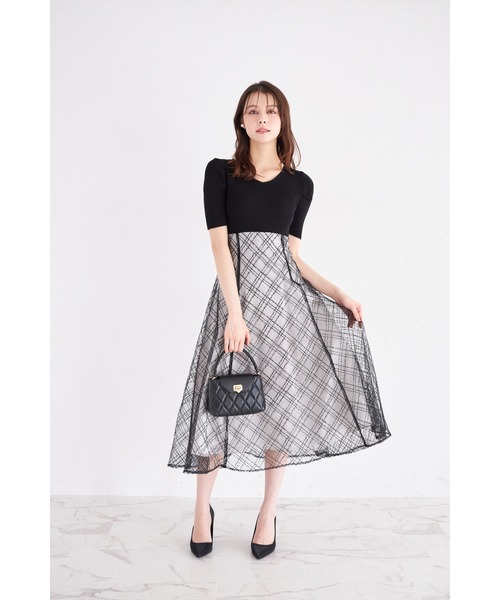 tocco closet(トッコ クローゼット)の「リブニット×スパンコールシアーチェックバックレースアップドッキングワンピース(ワンピース・レディース・オフホワイト/ブラック・M)」の3枚目の写真