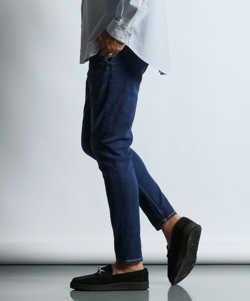 The DUFFER of ST.GEORGE（ザダファーオブセントジョージ）の「FREE FIT SUPER STRETCH "ISKO" DENIM：スーパーストレッチ ISKO(イスコ) デニム（デニムパンツ・メンズ・ライトインディゴブルー/ダークインディゴブルー/インディゴブルー・SMALL/X-LARGE/LARGE/MEDIUM）」の15枚目の写真