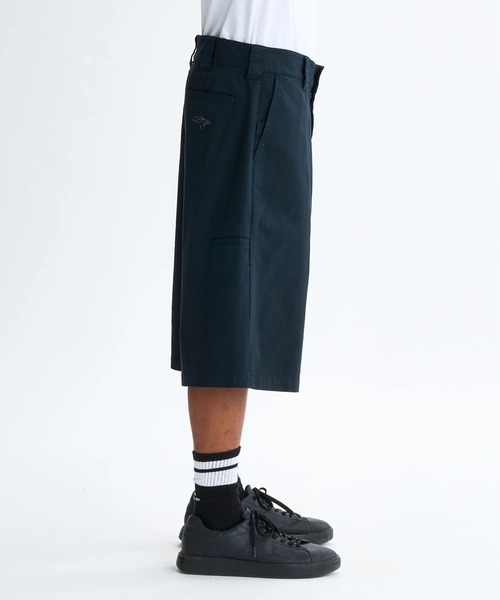 Quiksilver(クイックシルバー)の「CHINO WASH SHORT/クイックシルバーショートパンツ(チノパンツ・メンズ・ブラック/カーキ・X-LARGE/LARGE/MEDIUM)」の5枚目の写真