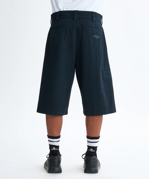 Quiksilver(クイックシルバー)の「CHINO WASH SHORT/クイックシルバーショートパンツ(チノパンツ・メンズ・ブラック/カーキ・X-LARGE/LARGE/MEDIUM)」の9枚目の写真