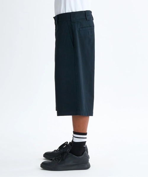 Quiksilver(クイックシルバー)の「CHINO WASH SHORT/クイックシルバーショートパンツ(チノパンツ・メンズ・ブラック/カーキ・X-LARGE/LARGE/MEDIUM)」の10枚目の写真