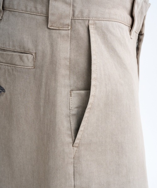 Quiksilver(クイックシルバー)の「CHINO WASH SHORT/クイックシルバーショートパンツ(チノパンツ・メンズ・ブラック/カーキ・X-LARGE/LARGE/MEDIUM)」の19枚目の写真