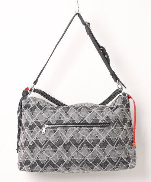 Desigual（デシグアル）の「Large Shoulder Bag with Jacquard Pattern/ジャカード柄ラージショルダーバッグ（ハンドバッグ・レディース・ブルー・FREE）」の2枚目の写真