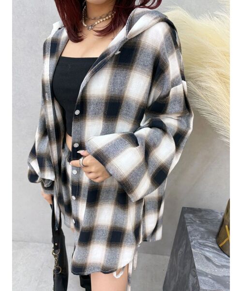 EVRIS（エヴリス）の「フードチェックオーバーサイズシャツ【セットアップ着用可能】（シャツ/ブラウス・レディース・ブラック/ブラウン・FREE）」の19枚目の写真