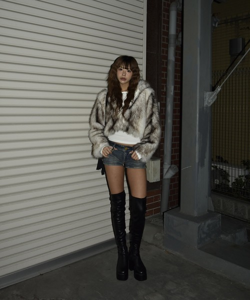 d.i.a.（ダイヤ）の「フェイクファー ジップパーカー フーディ― ブルゾン（ブルゾン・レディース・ホワイト/ベージュ/ブラウン・FREE）」の14枚目の写真