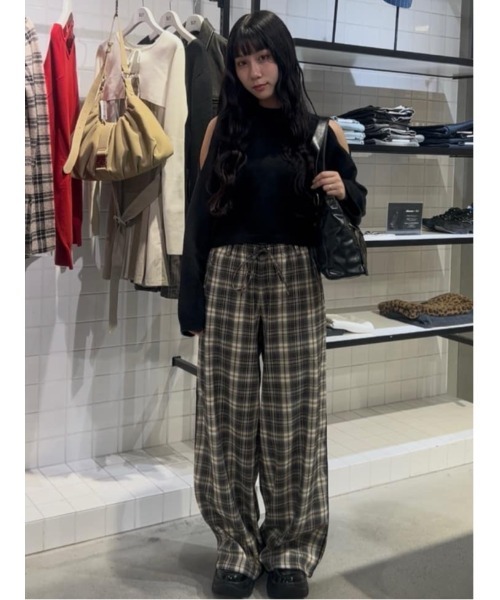 SLY(スライ)の「OPEN SHOULDER SET UP オープンショルダー セットアップ 秋服 冬服(ワンピース・レディース・ネイビー/ブラック/グレー・1/2)」の19枚目の写真