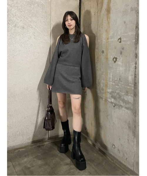 SLY(スライ)の「OPEN SHOULDER SET UP オープンショルダー セットアップ 秋服 冬服(ワンピース・レディース・ネイビー/ブラック/グレー・1/2)」の21枚目の写真