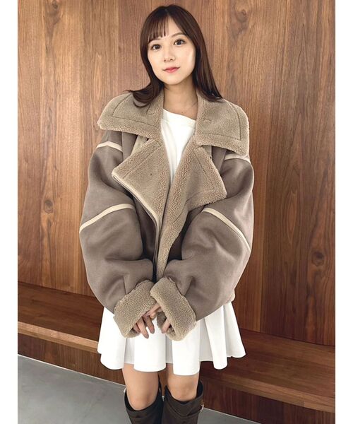 dazzlin(ダズリン)の「ビッグカラームートンブルゾン(ムートンコート・レディース・ピンク/ブラウン/アイボリー/ブラック・FREE)」の20枚目の写真