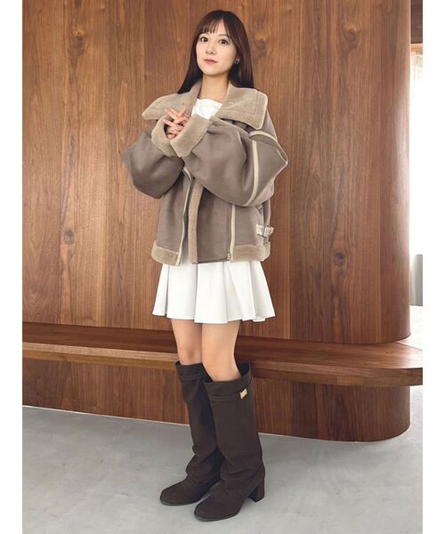 dazzlin（ダズリン）の「ビッグカラームートンブルゾン（ムートン