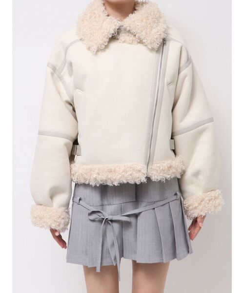 dazzlin(ダズリン)の「ビッグカラームートンブルゾン(ムートンコート・レディース・ピンク/ブラウン/アイボリー/ブラック・FREE)」の6枚目の写真