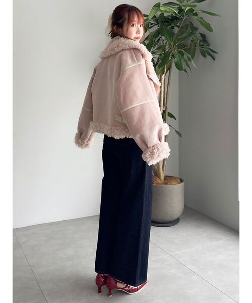 dazzlin(ダズリン)の「ビッグカラームートンブルゾン(ムートンコート・レディース・ピンク/ブラウン/アイボリー/ブラック・FREE)」の18枚目の写真