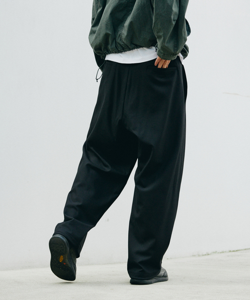 JOURNAL STANDARD（ジャーナルスタンダード）の「TR ウォーム オーバー パンツ（その他パンツ・メンズ・ライトグレー/ブラウン/ブラック/チャコールグレー・SMALL/LARGE/MEDIUM）」の5枚目の写真