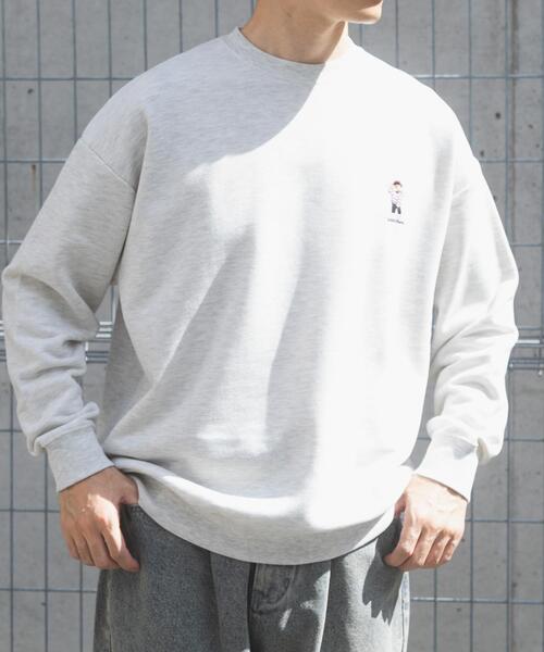 ITEMS URBANRESEARCH（アイテムズ アーバンリサーチ）の「TeddyBear ワンポイント スウェット（スウェット・メンズ・バーガンディー/グリーン/オートミール/ネイビー・LARGE/MEDIUM）」の6枚目の写真