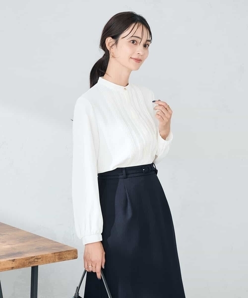 a.v.v(アーヴェヴェ)の「【洗える/WEB限定】ピンタックブラウス(シャツ/ブラウス・レディース・ホワイト/ネイビー/ダークインディゴブルー・42/40/36/38)」の1枚目の写真